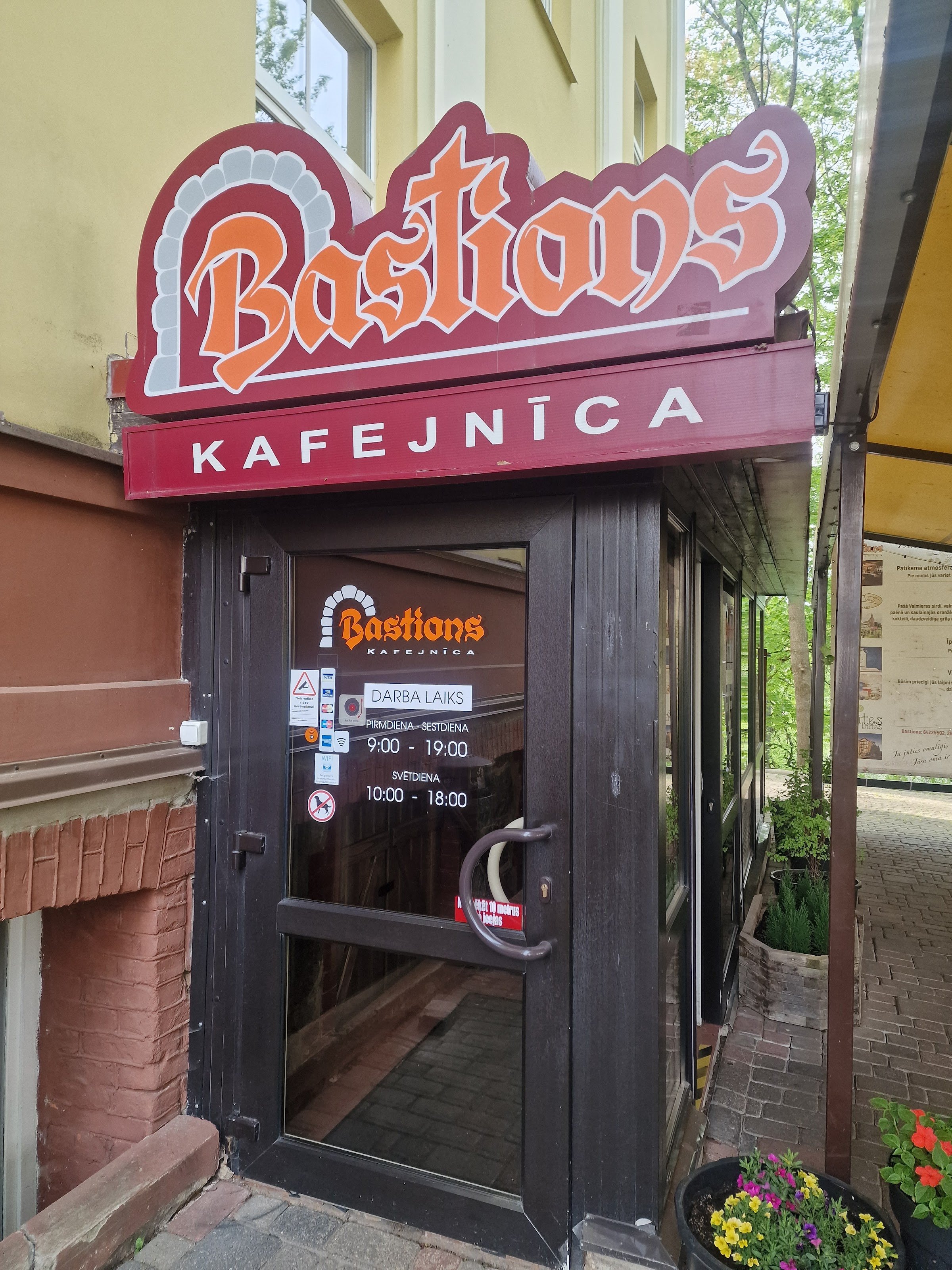 Kafejnīca Bastions (cafe Bastions)